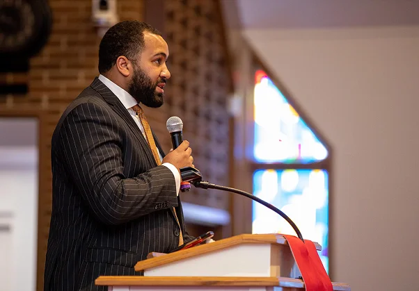 Lawyer Mo helping the community